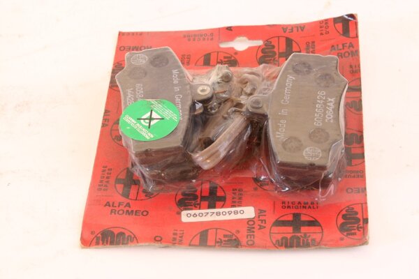 Bremsbelag-Satz vorne mit Verschleißsensor TRW-Lukas Alfa 33 (905/907)