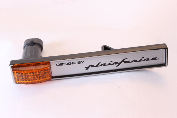 Seitenblinker links mit Schriftzug Pininfarina NOS Alfa 164/Super