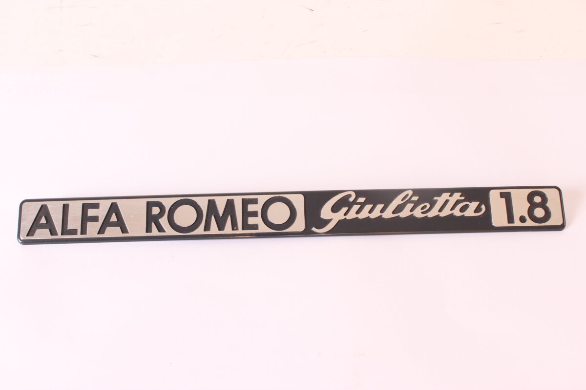 Model emblem lettering ALFA ROMEO Giulietta 1.8 Giulietta 1.8 NOS Ori