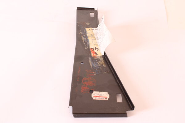 Verbindungsblech vorne rechts Alfa Spider Bj. 1983-1993 NOS-Original
