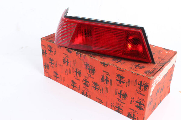 Rücklicht hinten links A 33 90-94 NEU Original