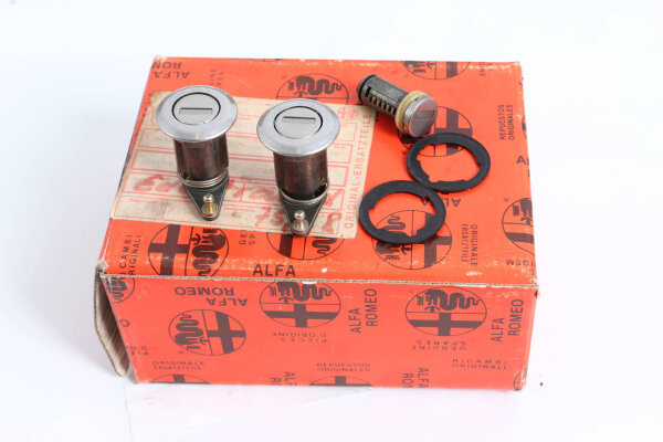Alfa RomeoTürschloßsatz OHNE SCHLÜSSEL Alfa 75 NEU Original