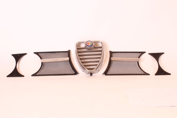 Bertone Kühlergrill GTV 1750 5-teilig rechts+links+mitte GEBRAUCHT