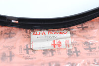 Alfa Romeo Scheibenlaufkanal hinten links  A 33  90-94  NEU Original