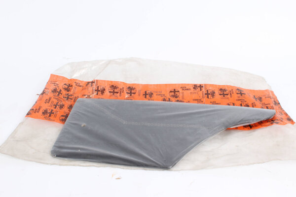 Alfa Romeo Verkleidung hinten innen rechts GTV+GTV-6, NEU Original